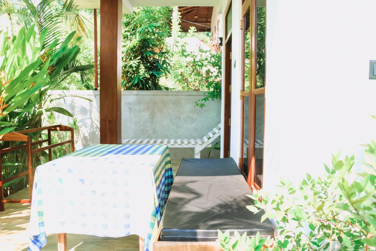 Hotel Anb Surf View à Tangalle Extérieur photo